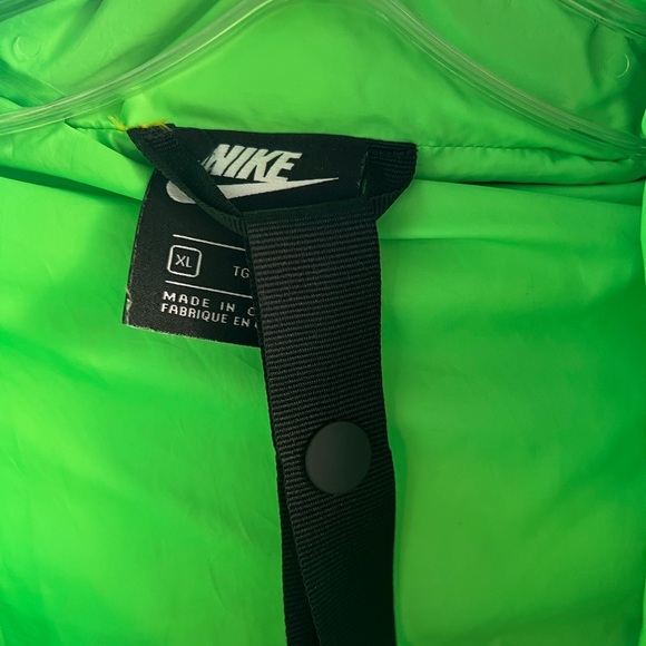 Nike Blue and Green Puffer Jacket Down-Fill Zip Loose Fit CU5813-460 - Picture 3 of 7